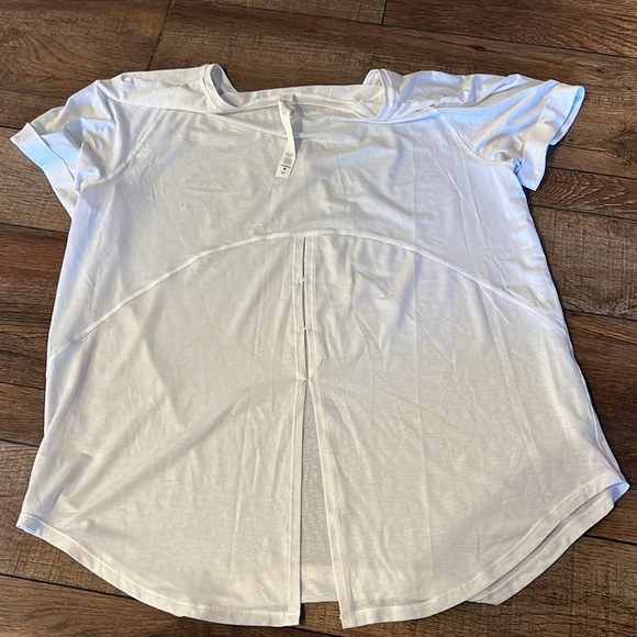 Lululemon open up tieback T-shirt, color, white - Picture 2 of 3